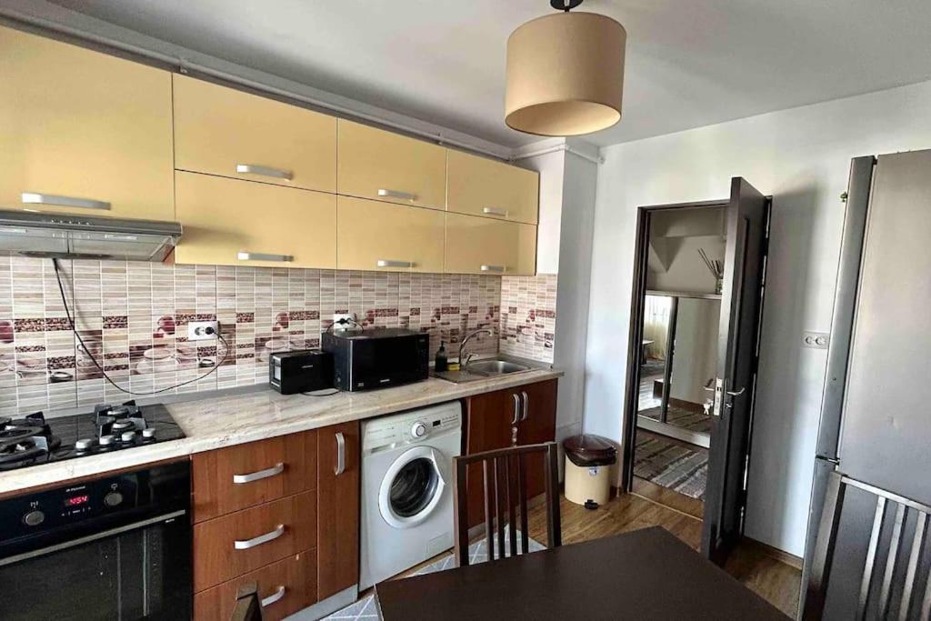 Georgiana'S Central Apartment Bodzavásár Kültér fotó